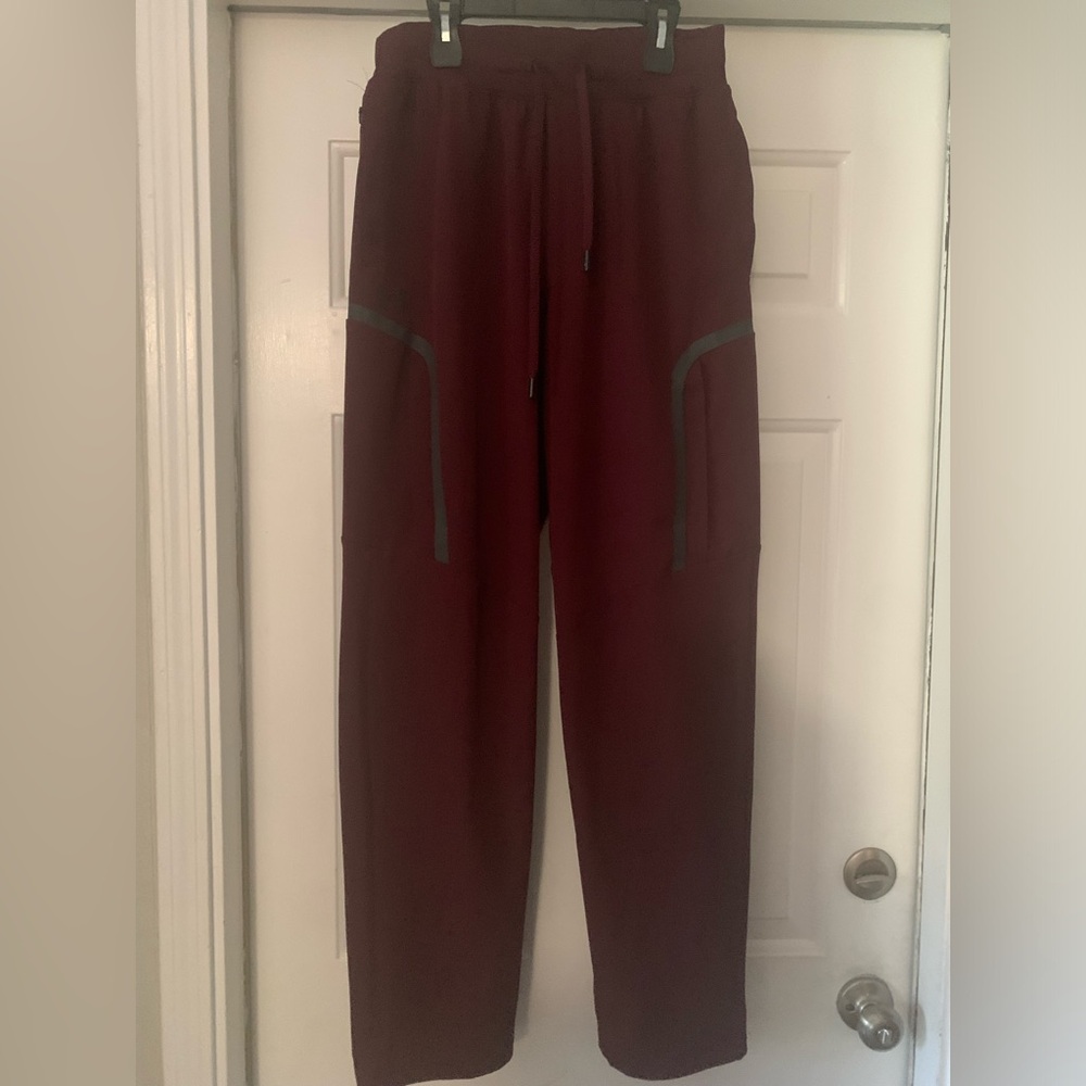 Under Armour men’s pants size M